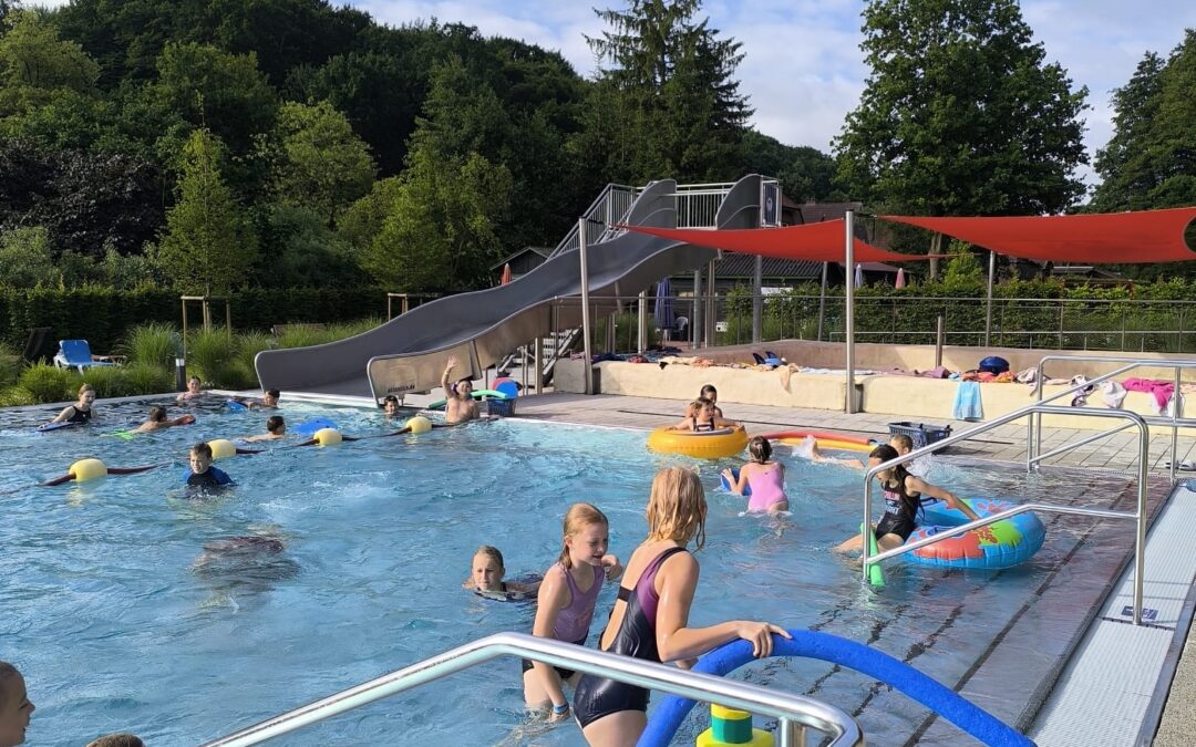 Schwimmunterricht mit Jahrgang 4
